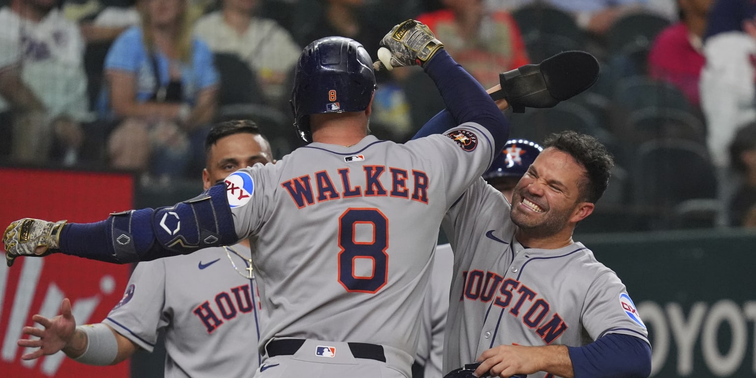 Walker, Astros ride 6-run outburst to comeback win over Rangers
