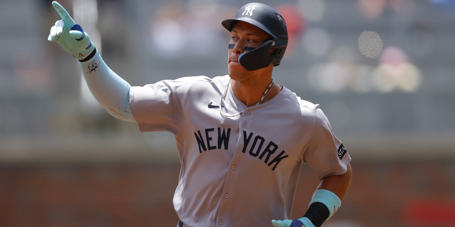 Aaron Judge climbs Yankees home run list with first at Truist Park