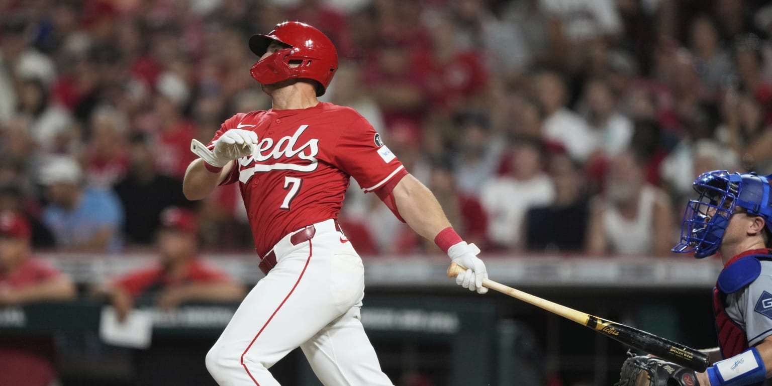 Reds extend streak to 35 series without being swept