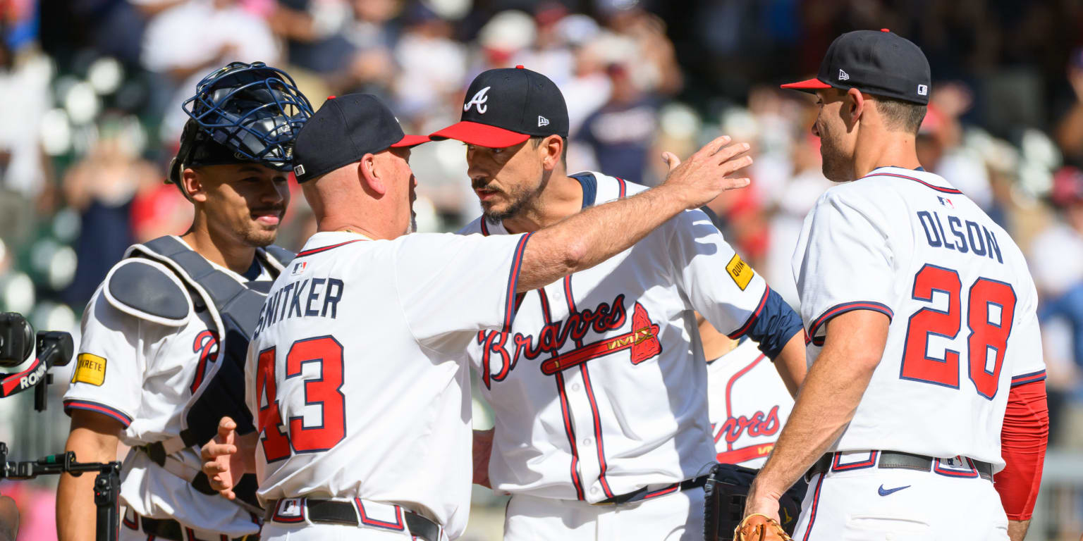 Morton hears the cheers of appreciation in Braves' finale