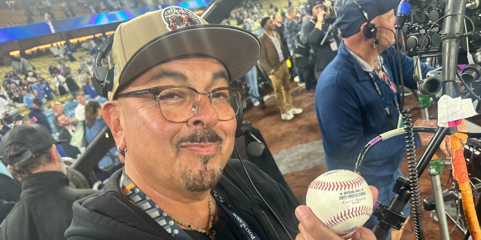 TV cameraman and diehard Dodgers fan snags ultimate memento of Freeman's walk-off HR TV cameraman and diehard Dodgers fan snags ultimate memento of Freeman's walk-off HR