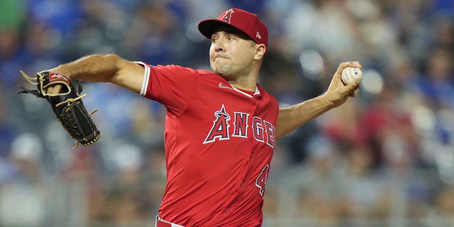 In 3-team trade, reliever Burke sent to Reds with Lux going to Rays (sources)