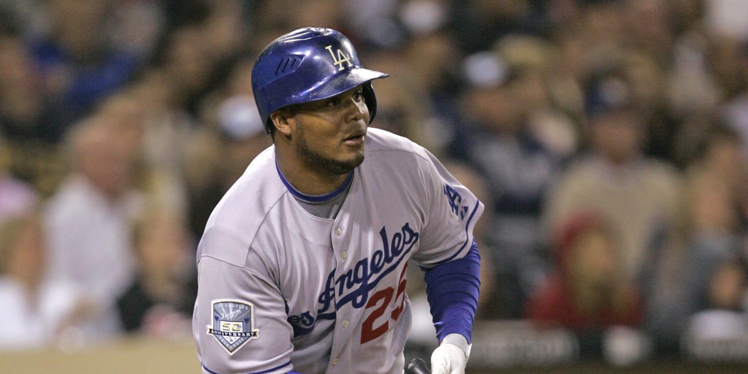 Jones elected to Hall; Utley, Abreu & Rollins climb closer to election