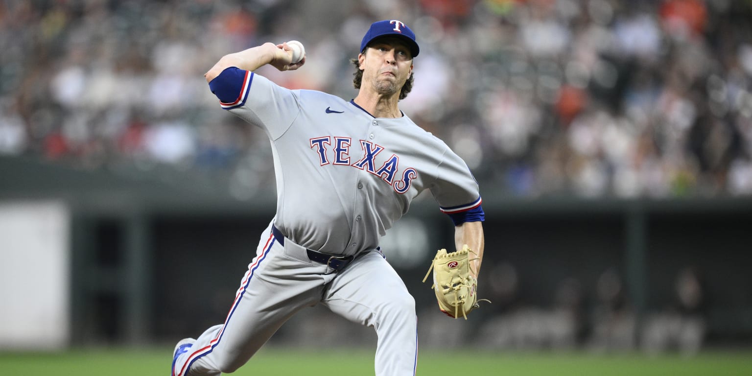 deGrom starts spring out of the spotlight, with consistency on his mind