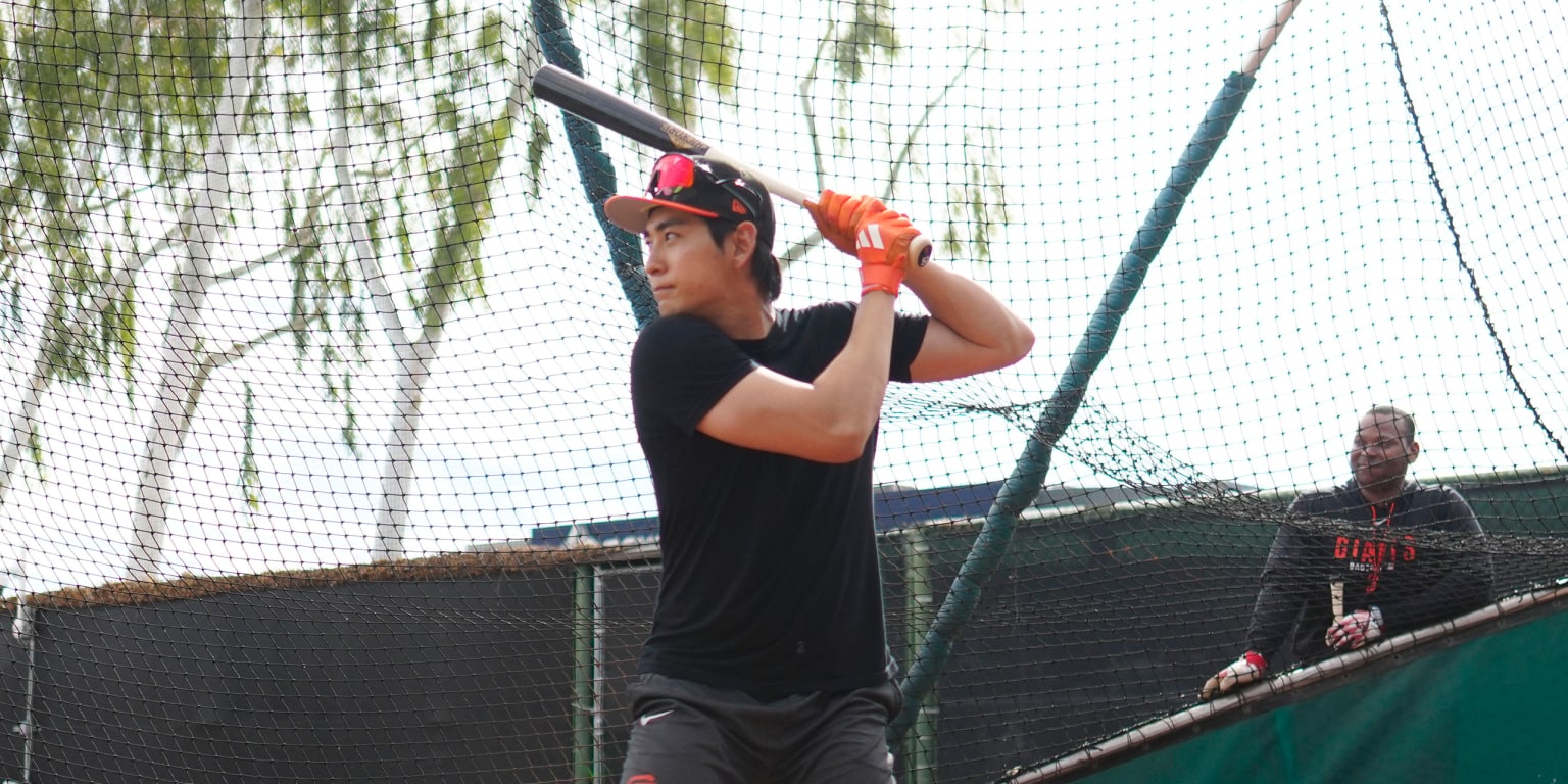 Lee taking move to right field in stride