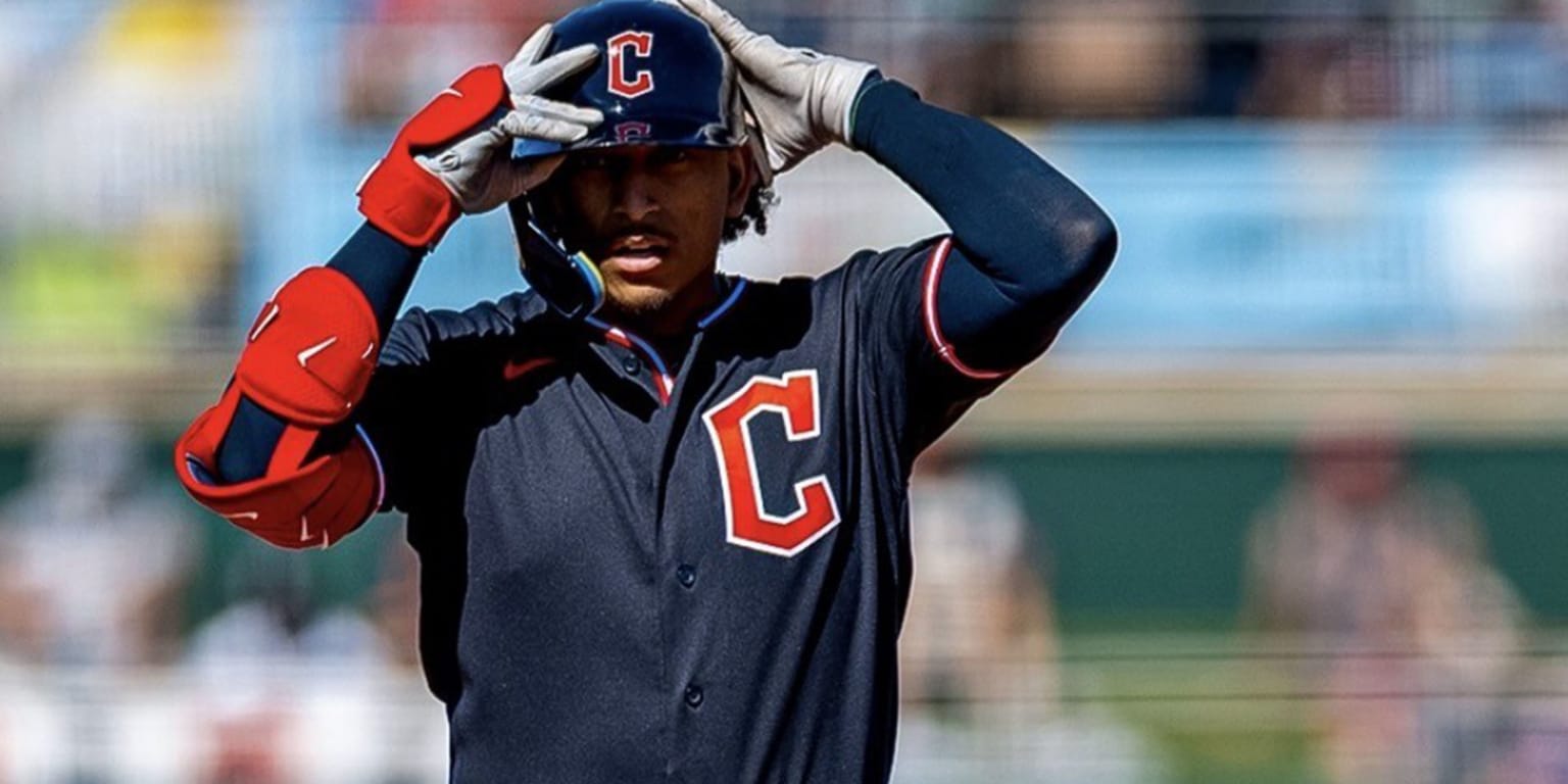 Bo Naylor taunts older brother Josh from first base in classic younger sibling move