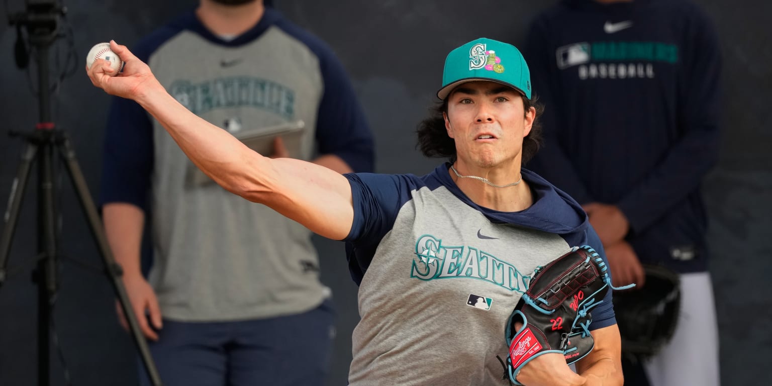 Woo ready to lead Mariners again -- on the mound and in the clubhouse