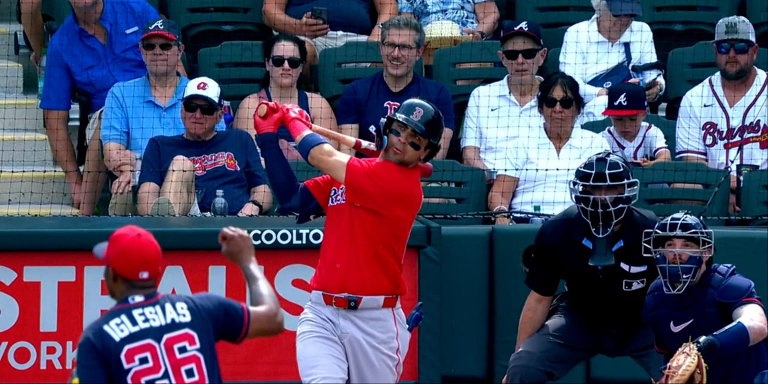 Coming off wrist surgery, Mayer goes yard in Spring Training debut