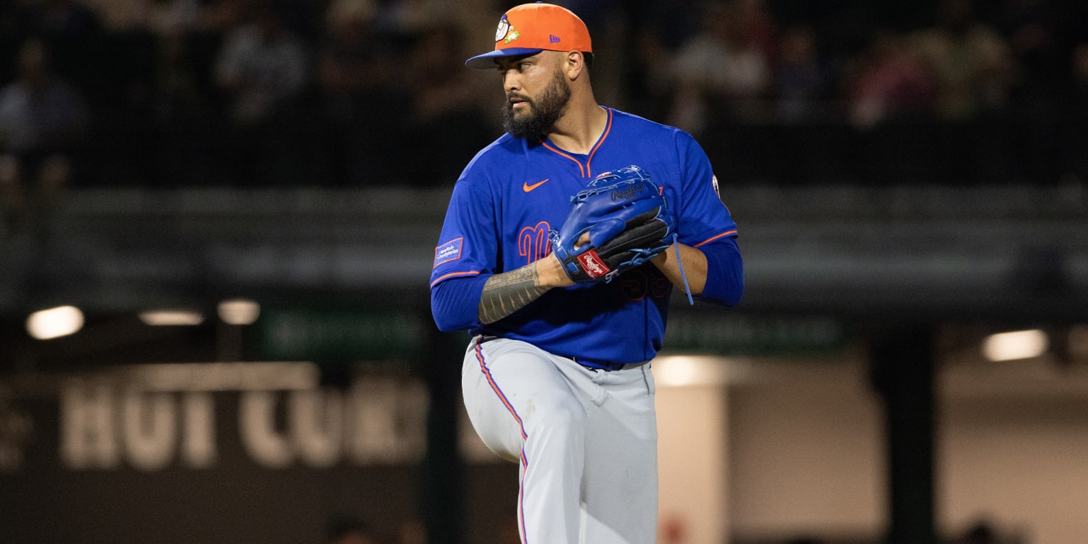 Manaea takes first step toward hoped-for bounceback