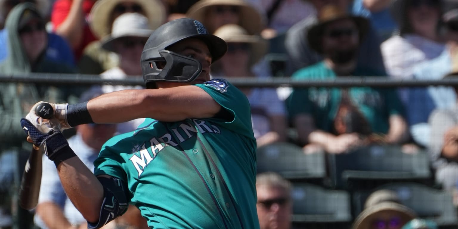 Young’s massive HR (478 feet!) highlights Mariners’ massive night