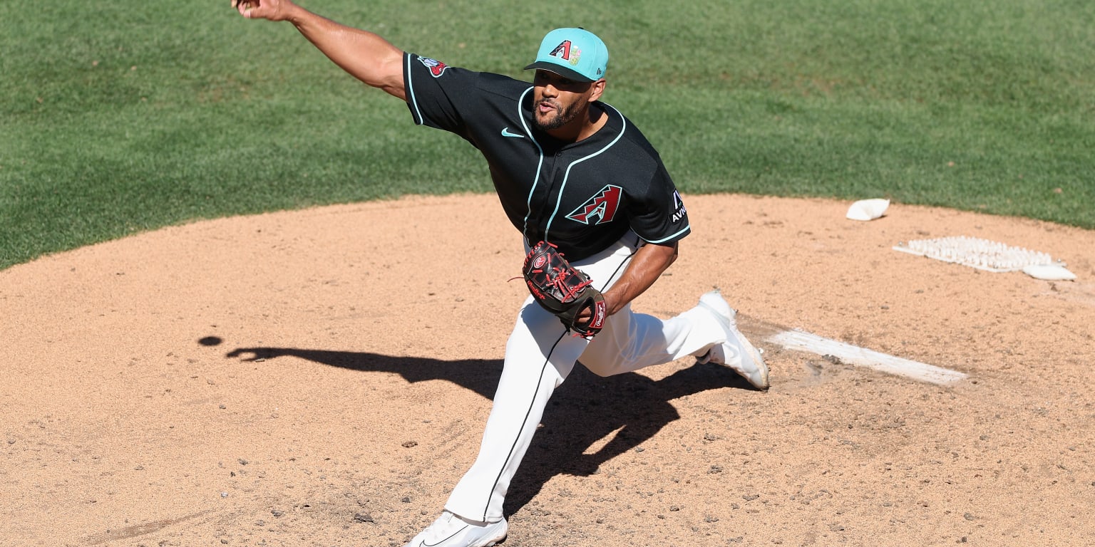 Arizona Diamondbacks make 3 spring cuts