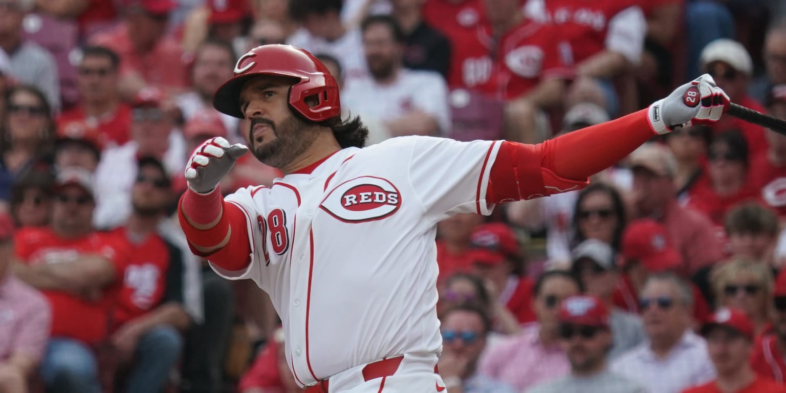 Eugenio Suárez, Reds fall to Red Sox on Opening Day
