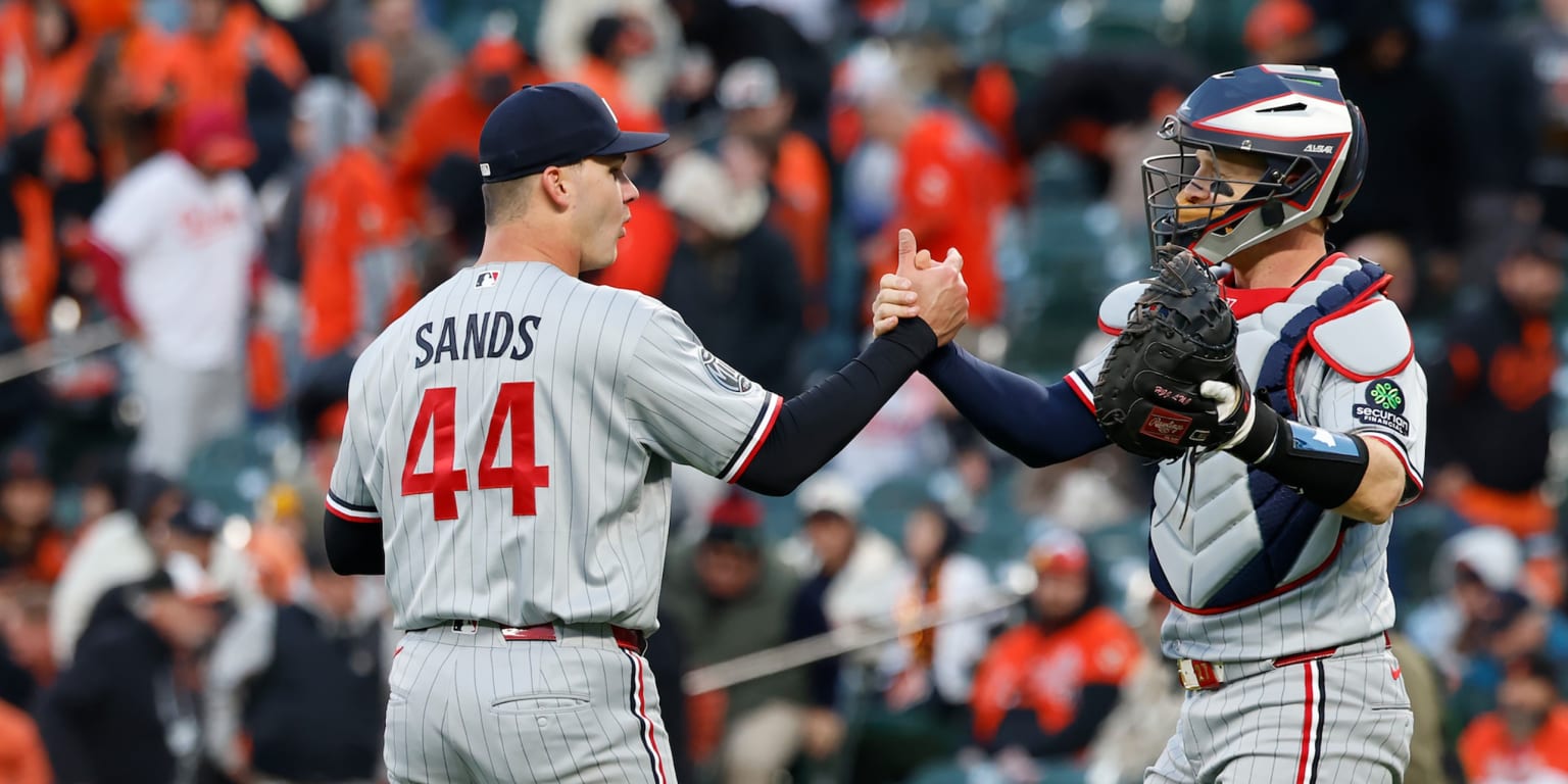 Lewis, bullpen power Twins to first win of 2026
