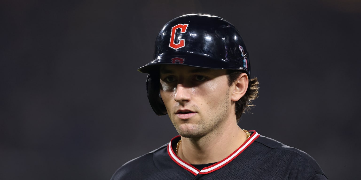 DeLauter leaves game in first inning after fouling ball off ankle