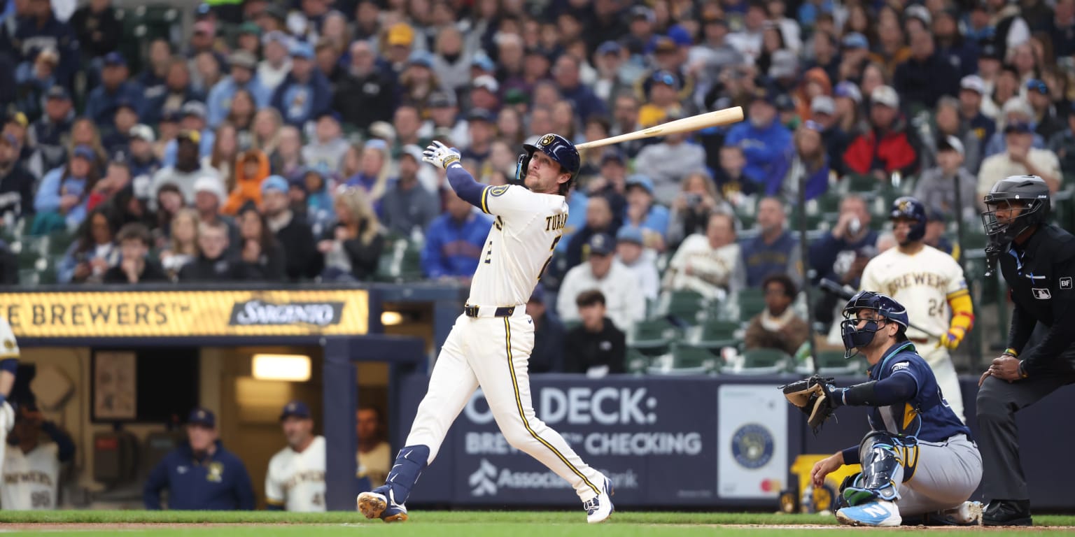 Brewers 'cause some havoc' as usual, make Rays pay for mistakes