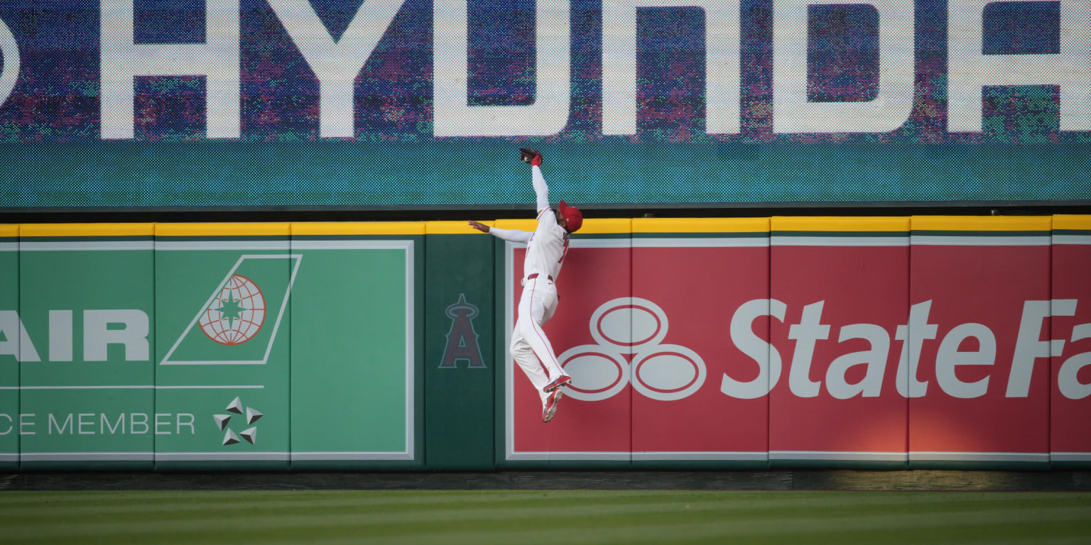 Adell's robbery keeps Raleigh homerless in '26