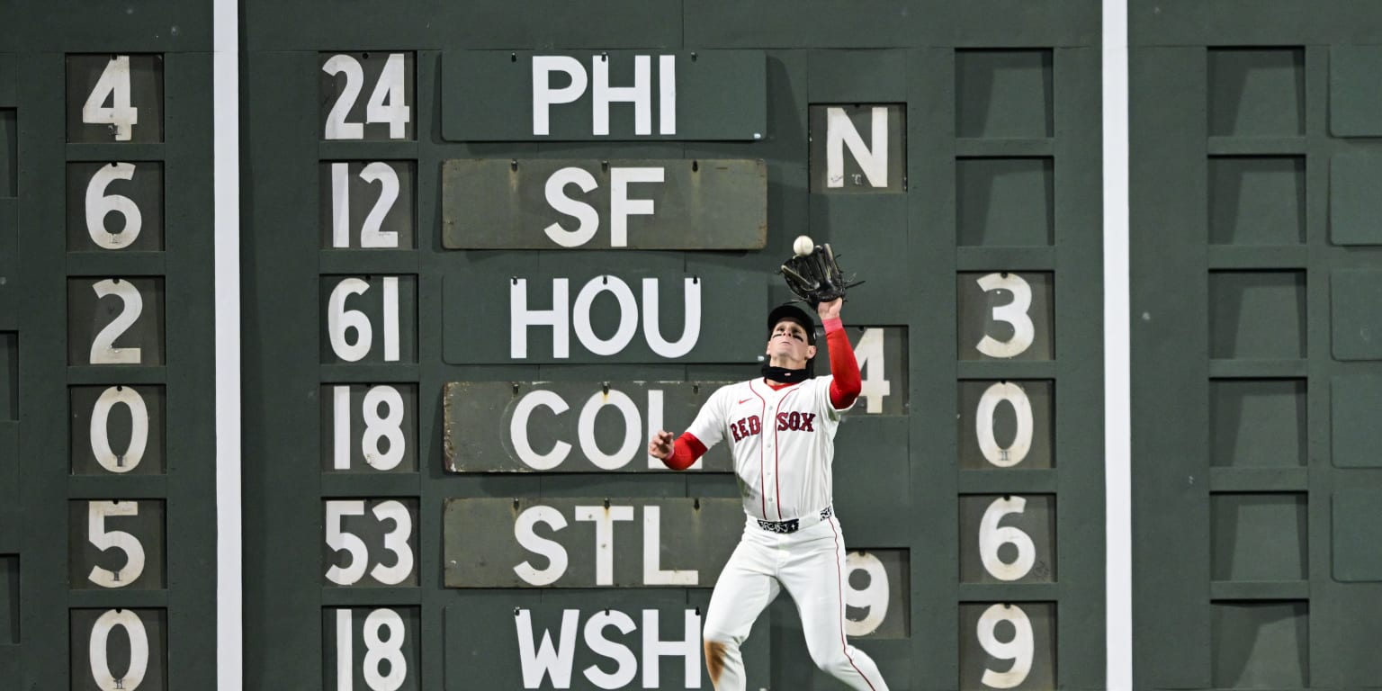 Red Sox lose to Brewers in series opener