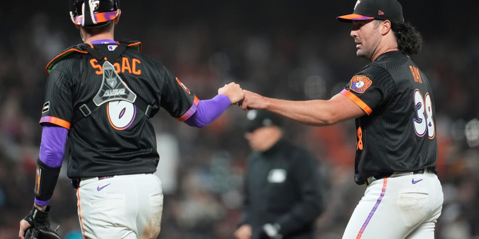 Ray spins scoreless gem as Giants solve Sánchez