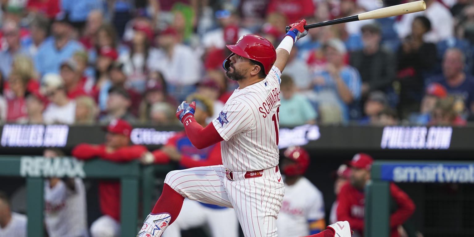Phillies ride pair of Schwarber HRs to emphatic series-opening win over Cubs