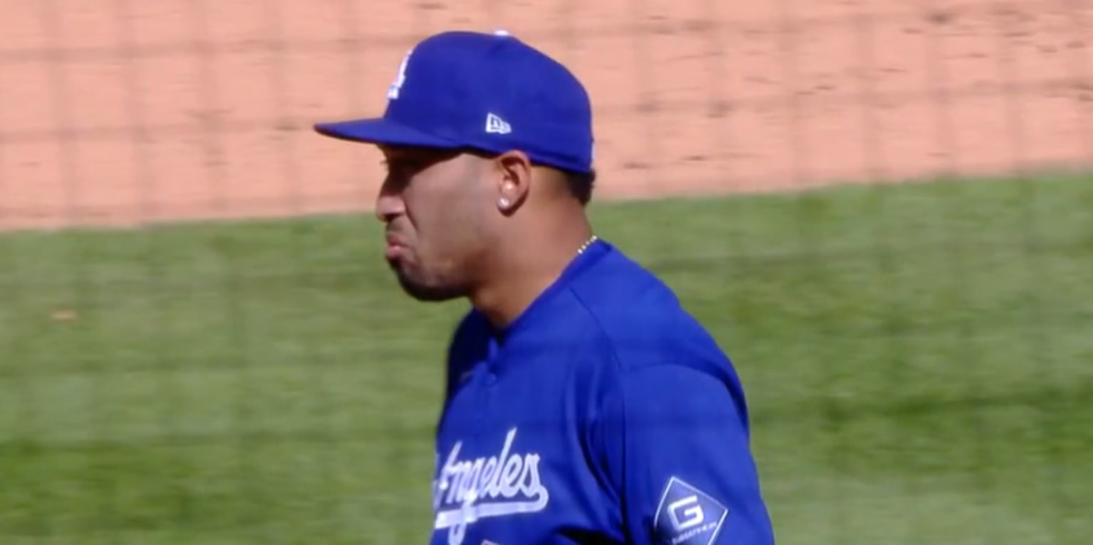 Díaz (3 ER, 0 outs) continues to struggle as Dodgers seek answers