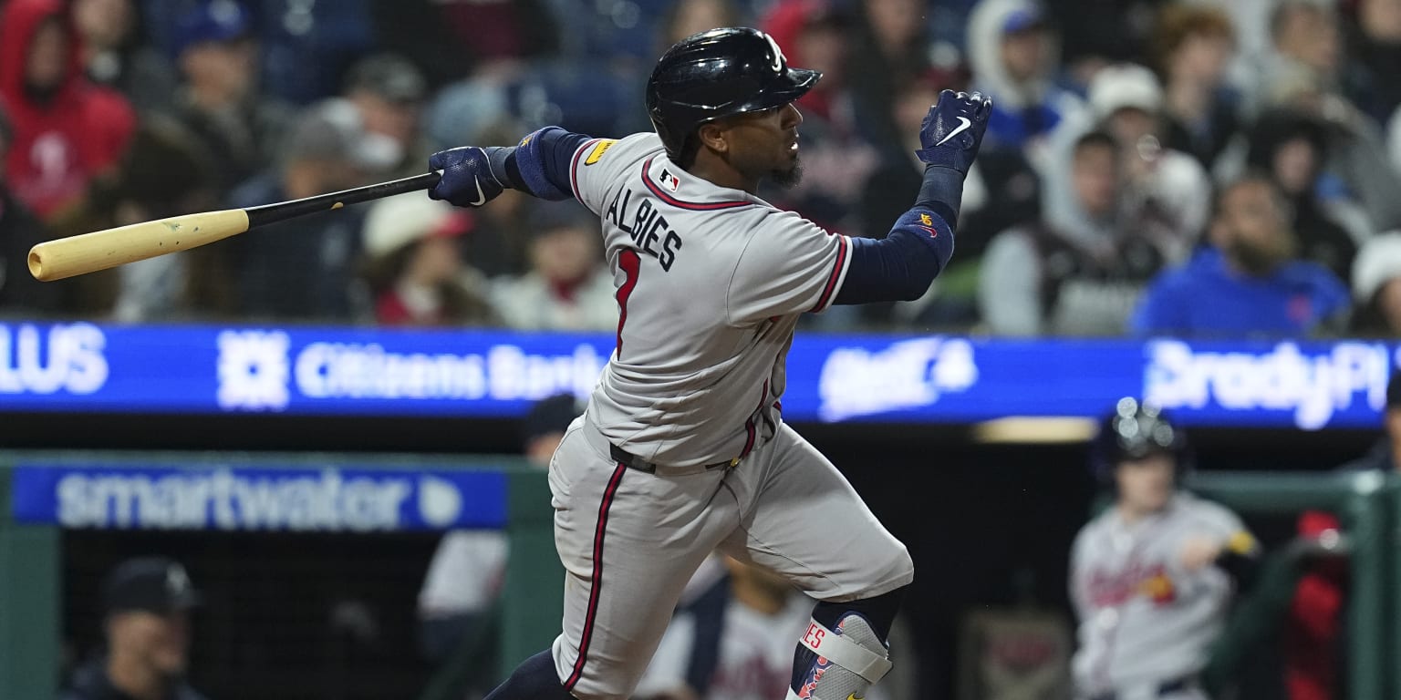 Braves' lefty-lefty lineup strategy fuels 5th straight win, sweep of Phillies