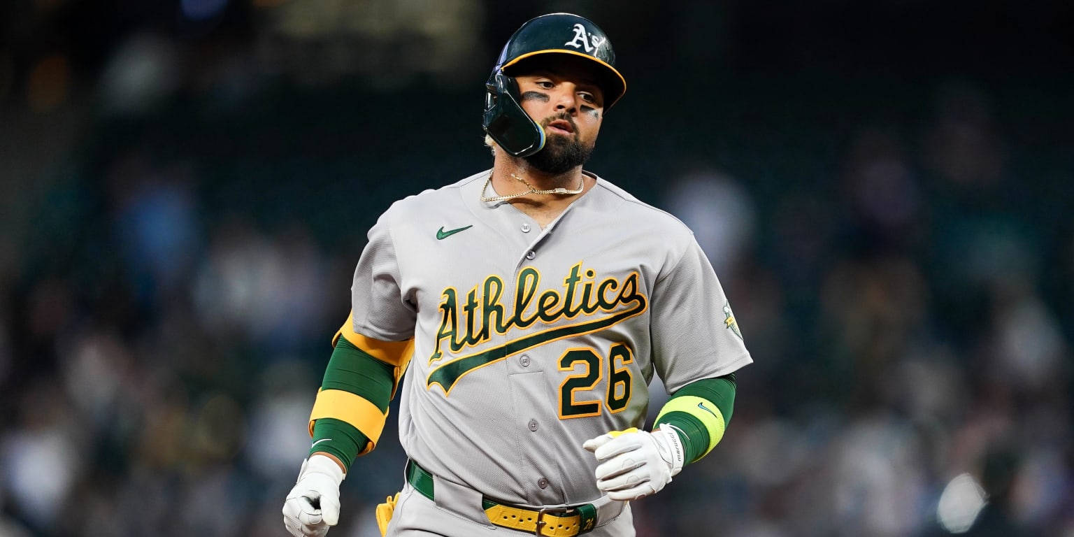 Cortes' big night leads A's to comeback win in Seattle