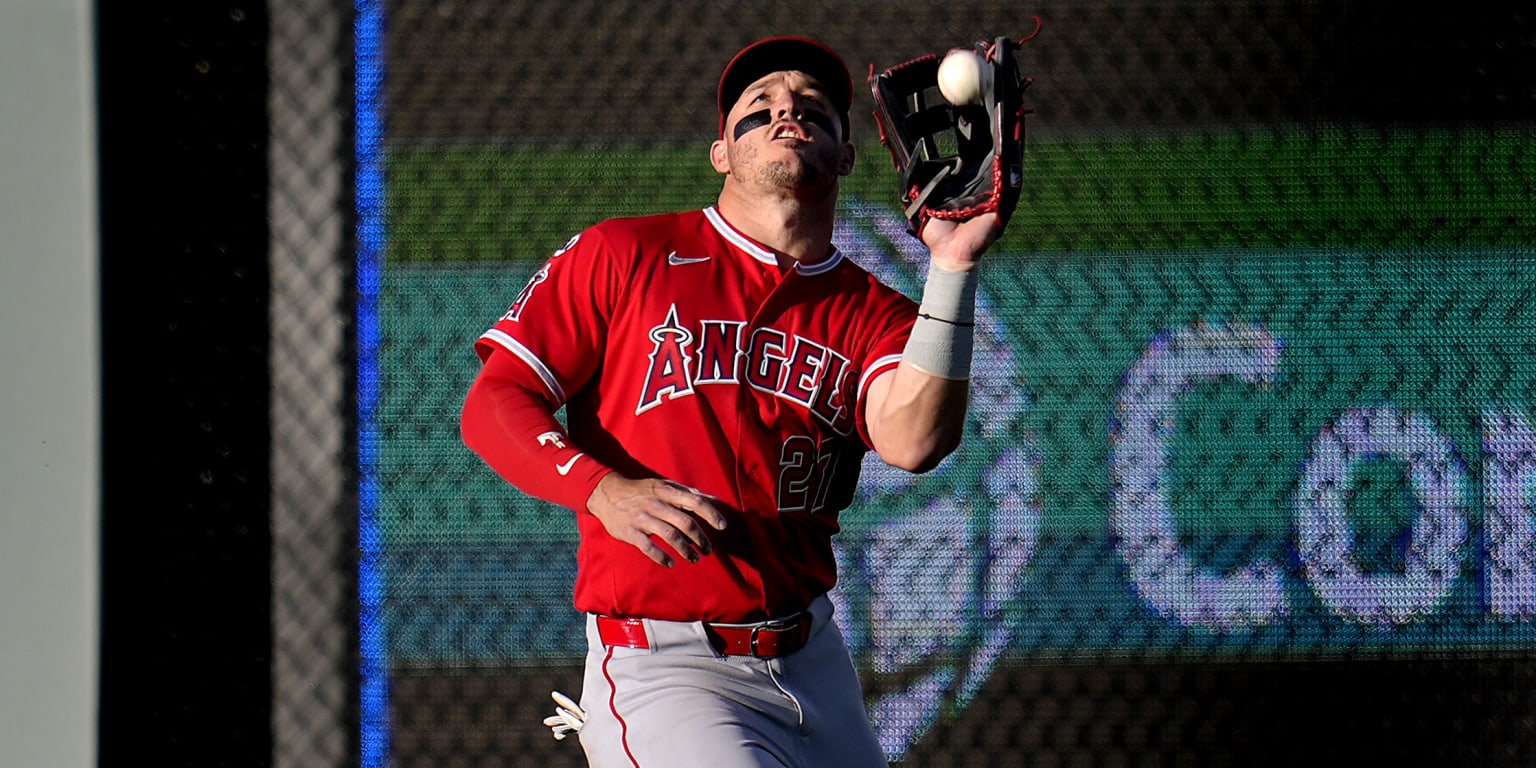 Trout sets Angels mark with 1,367th game played in CF
