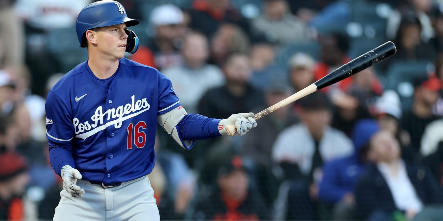 Smith (back tightness) sits for 2nd straight game Sunday, considered day to day