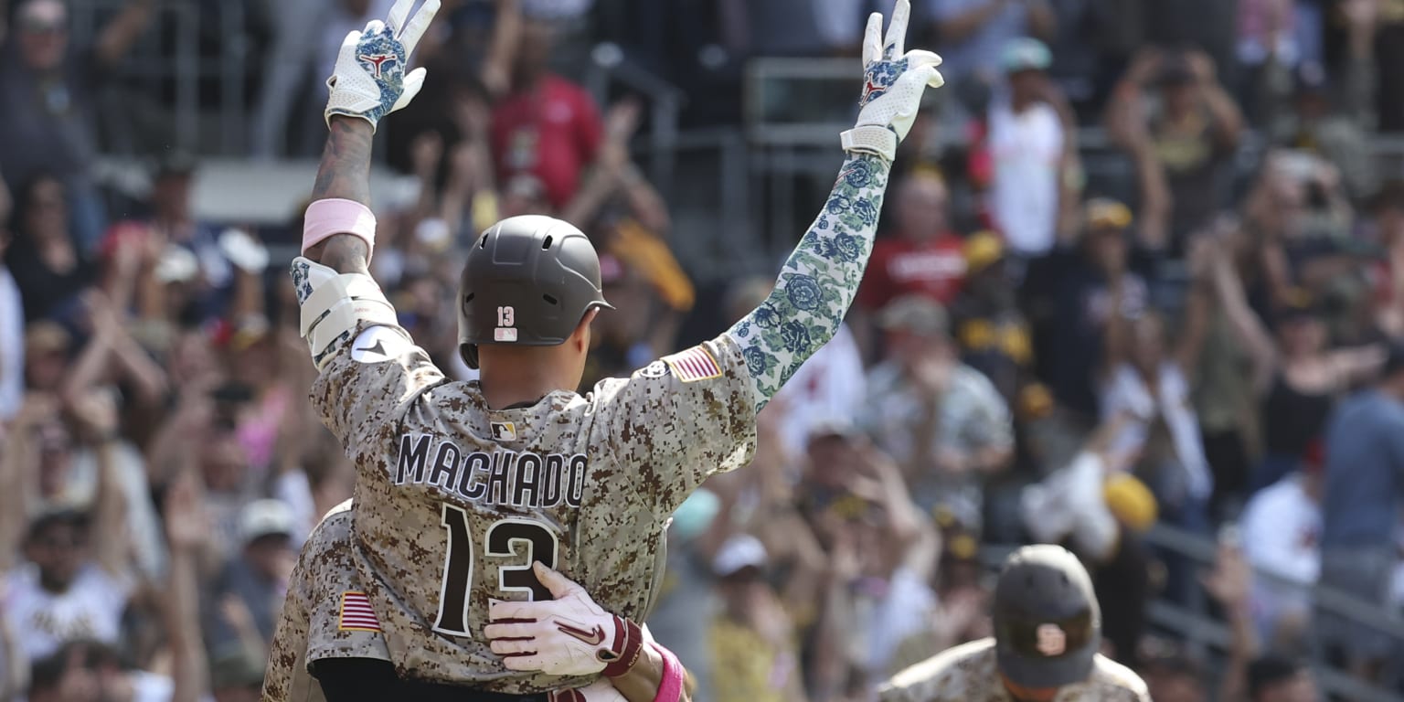 Machado's walk-off lifts Padres to 10-inning comeback victory over Cards