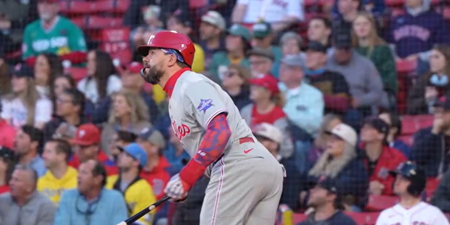 Schwarber goes deep for FIFTH straight game, matching Phillies record