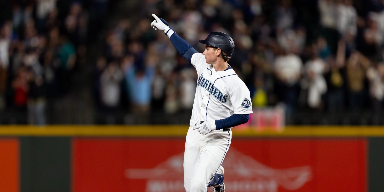Emerson's family missed his MLB debut. They didn't miss his 1st MLB HR