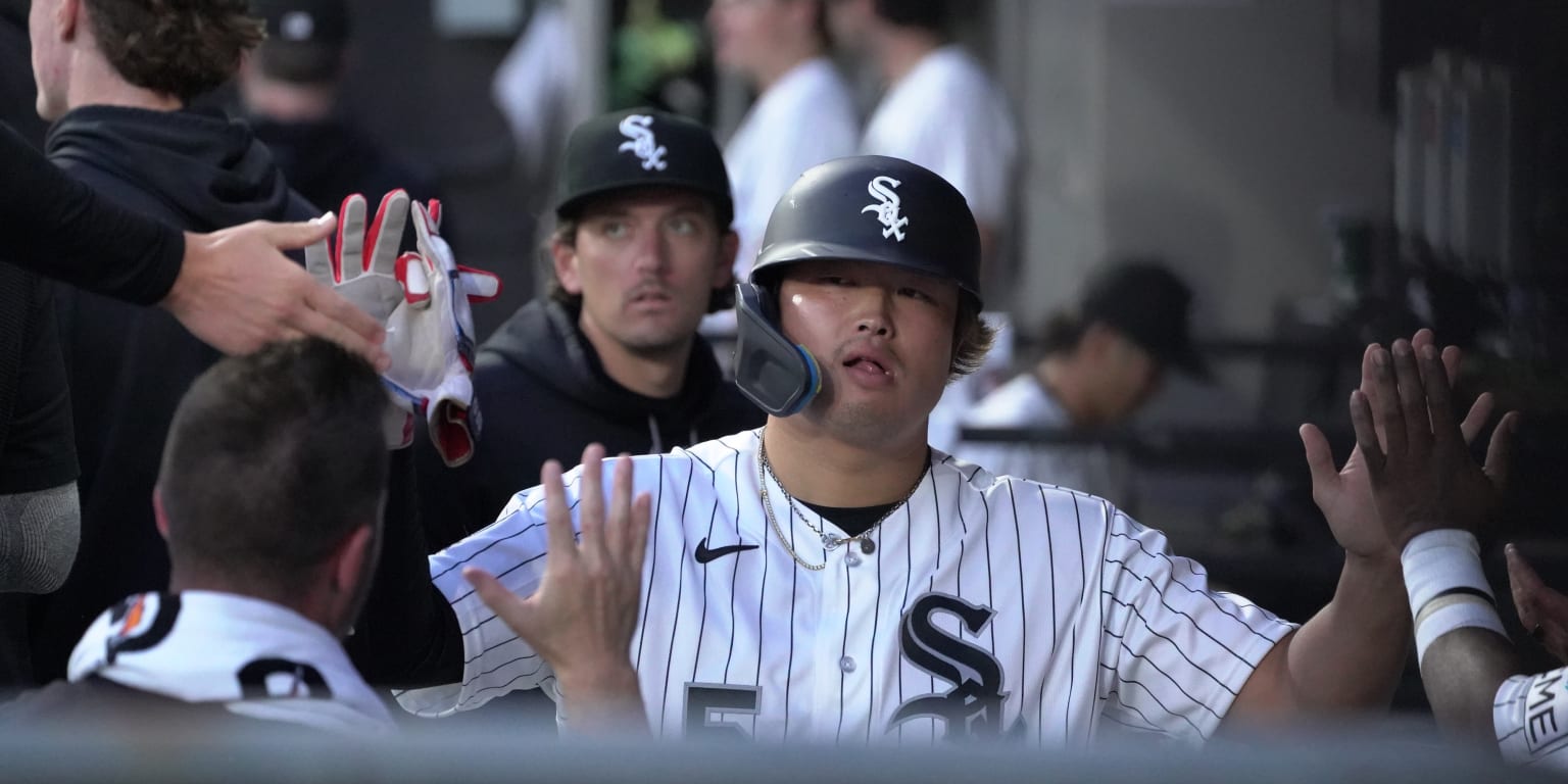 Dual threat! Murakami reaches 20-HR mark, swipes 1st bag
