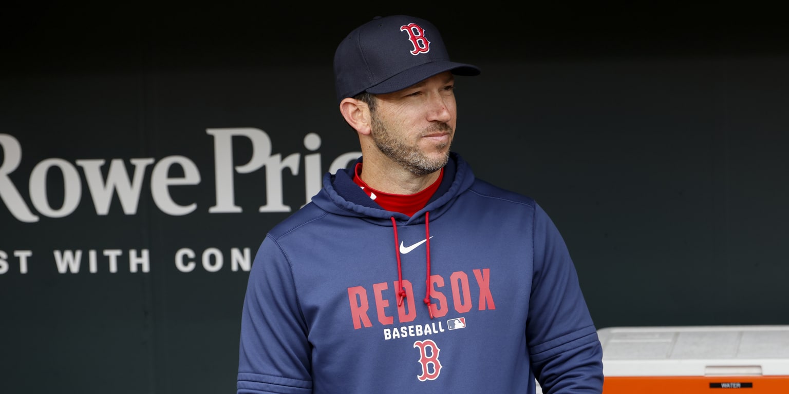 Tracy reflects on 'whirlwind' first month with Red Sox 