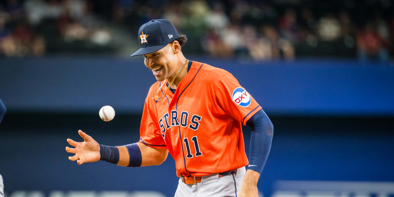 Go Go Gadget arm! Smith reaches back to rob home run
