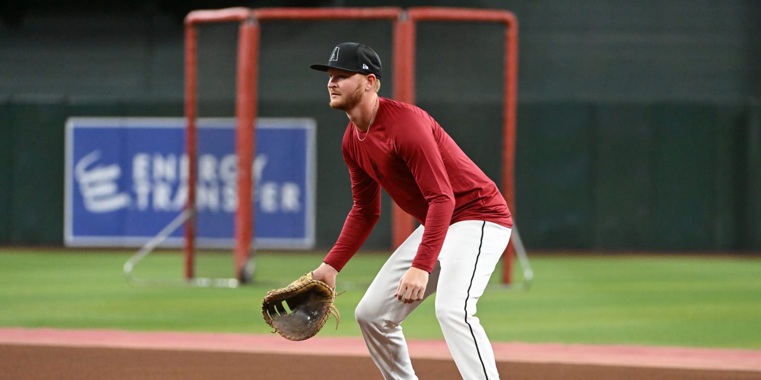 D-backs activate Smith, option Tawa, move Santana to 60-day IL