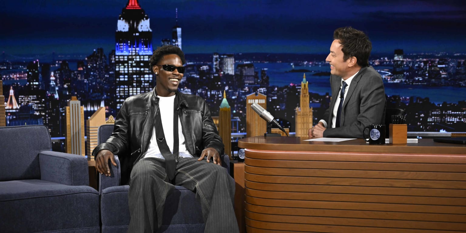 Jazz talks Stanton's pants, MJ and more with Jimmy Fallon on NBC's Tonight Show