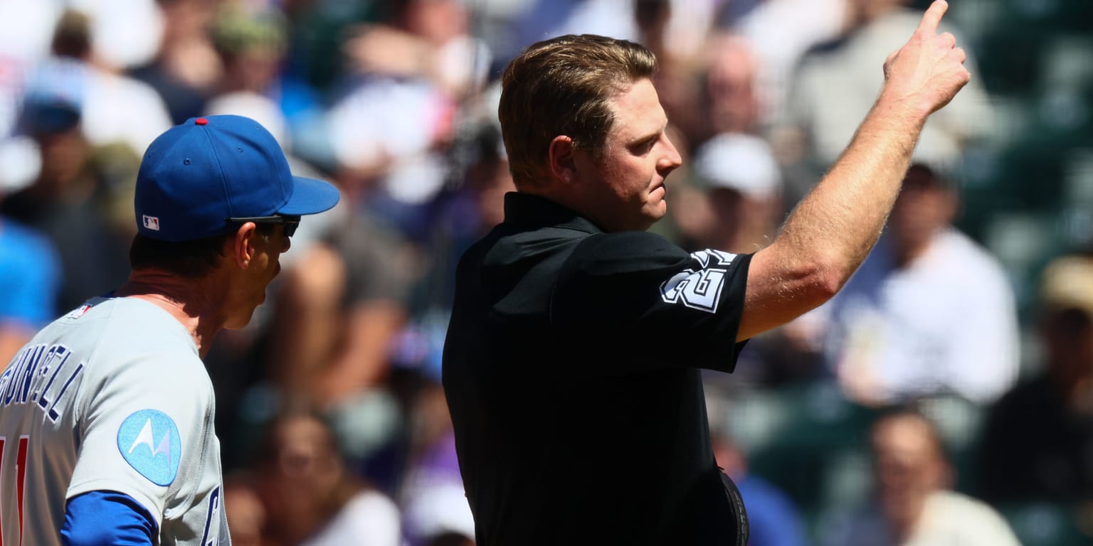 Counsell tossed after Cubs denied challenge of double play