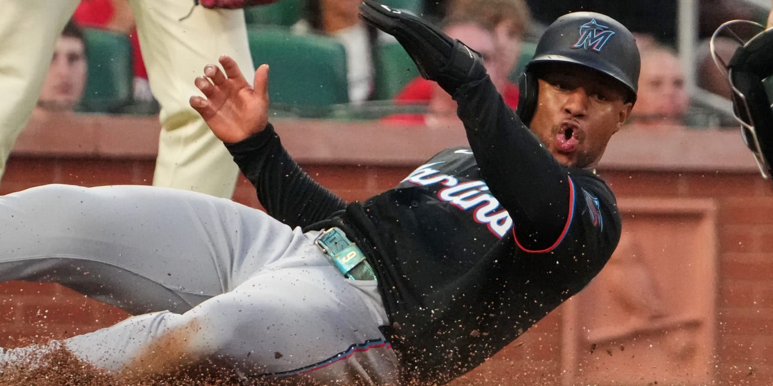 Edwards among four Marlins with multiple hits in win over Cardinals