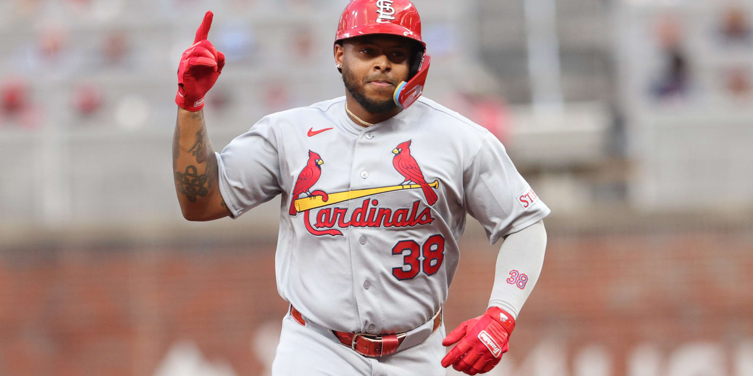 Velázquez's homer provides much-need spark for Cards' offense