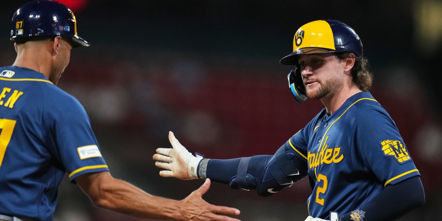 Comeback win helps Brewers reach elusive franchise milestone