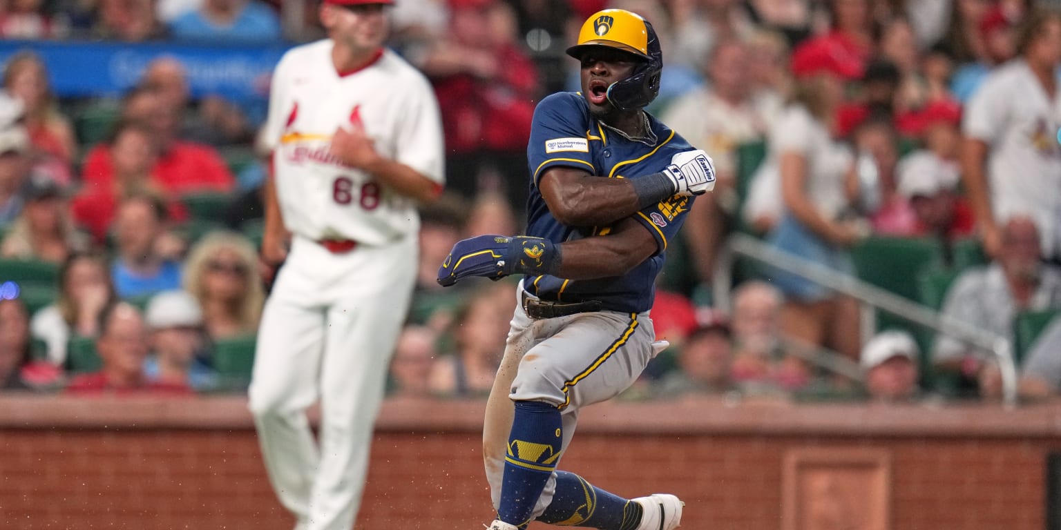 No. 67 overall prospect Lara collects 1st MLB hit in Crew debut