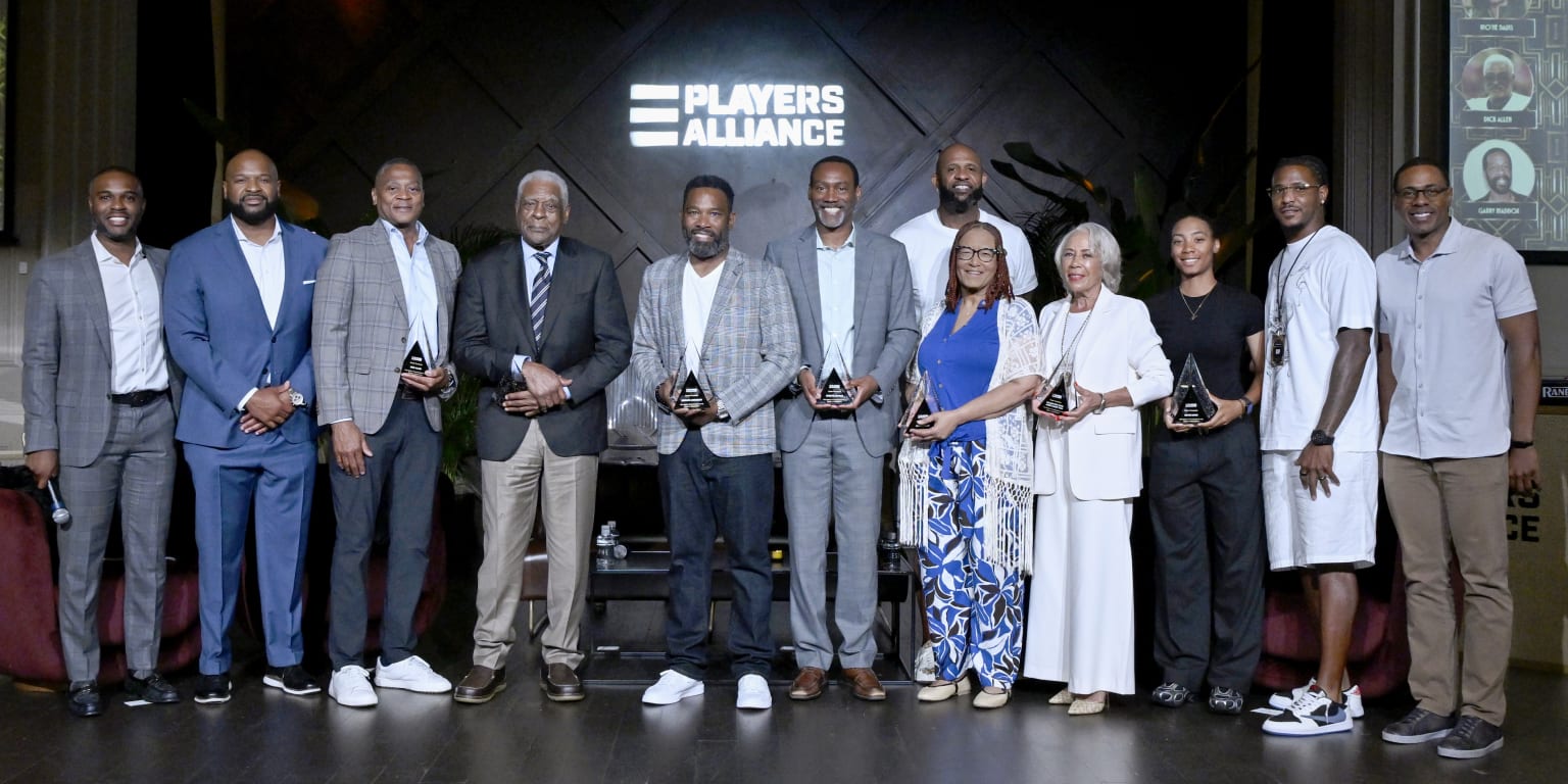 Black legends detail their stories, love for game at Players Alliance dinner