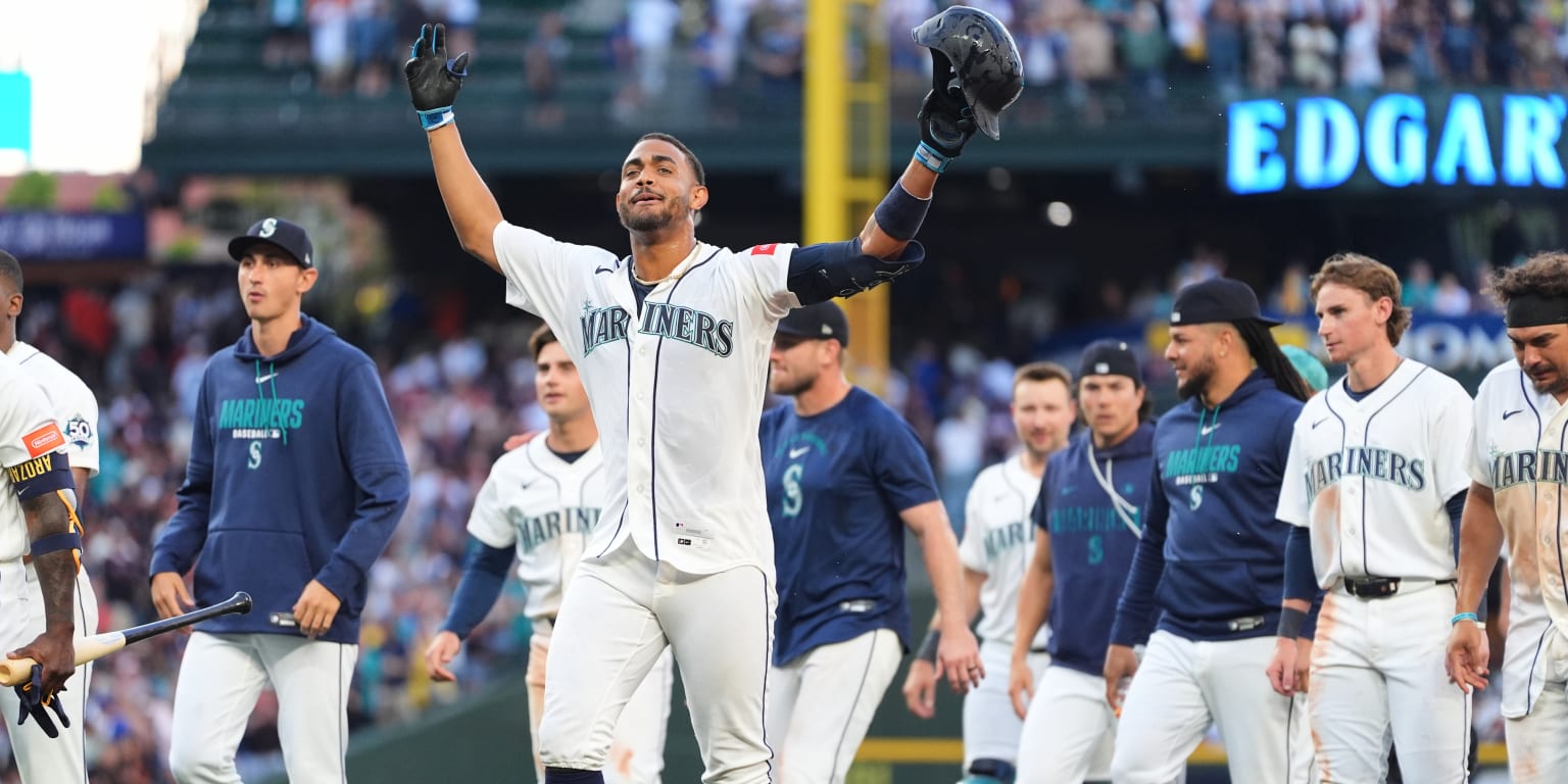 Julio Rodríguez garante vitória dos Mariners com fly de sacrifício após HR decisivo de Cole Young