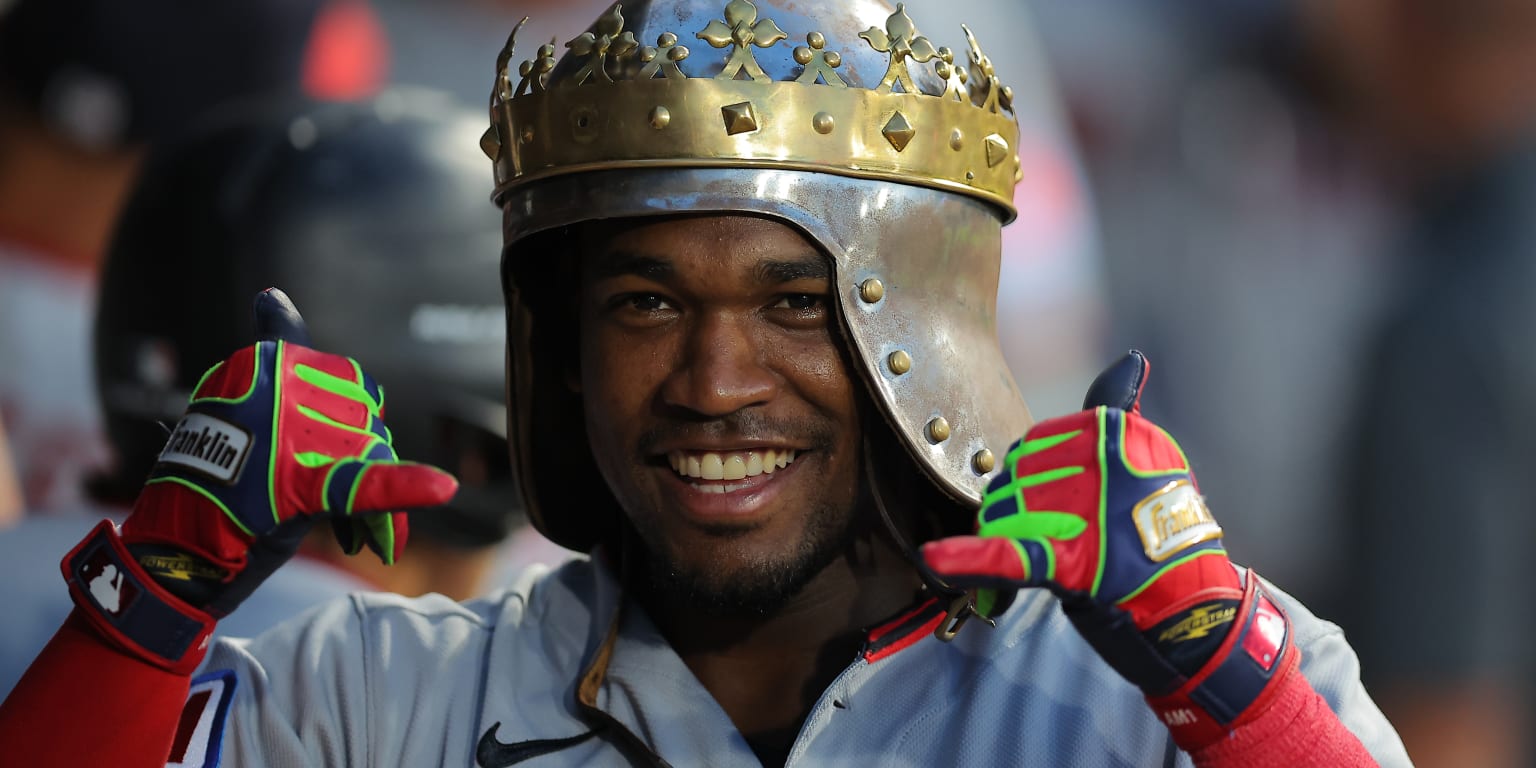 Stop and stare! Martínez crushes grand slam on the way to 6-RBI night