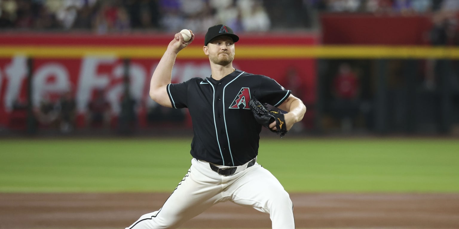 In Soroka's IL return, Perdomo exits early with knee injury