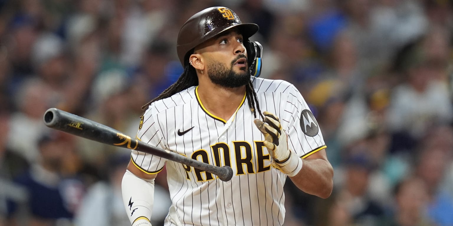 Tatis climbs to No. 2 behind Manny on Padres all-time HR list