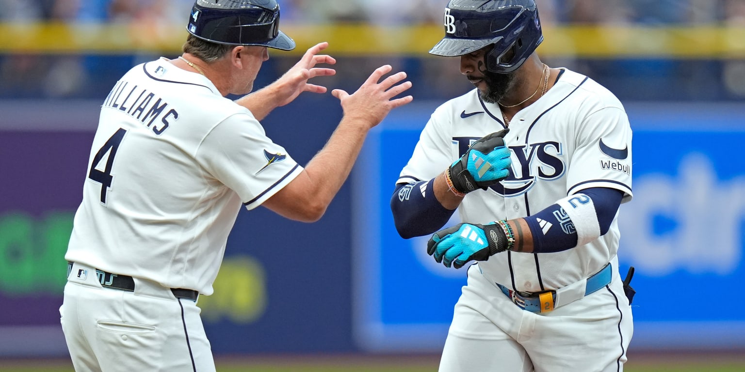 Rays capitalize on Blue Jays' mistakes, then hang on for dear life