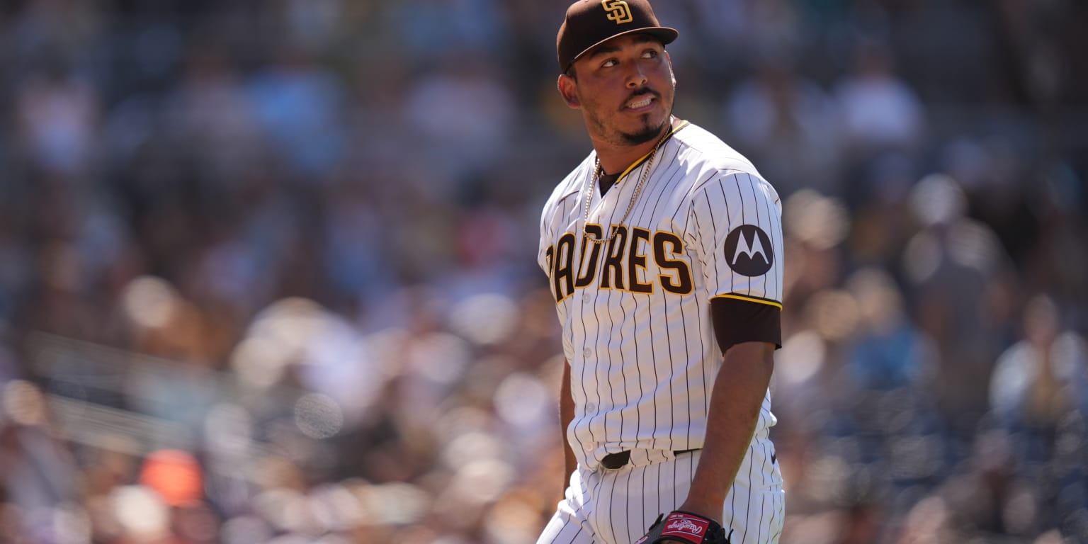 Estrada (right shoulder) placed on IL for 3rd time in '26; Morgan recalled