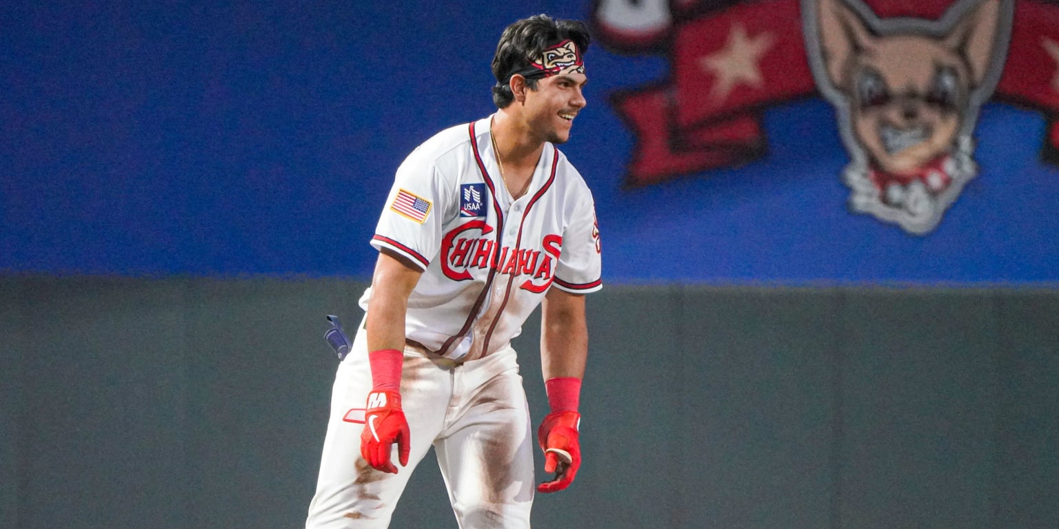With rosters expanding, is it time for Padres to call up Salas?