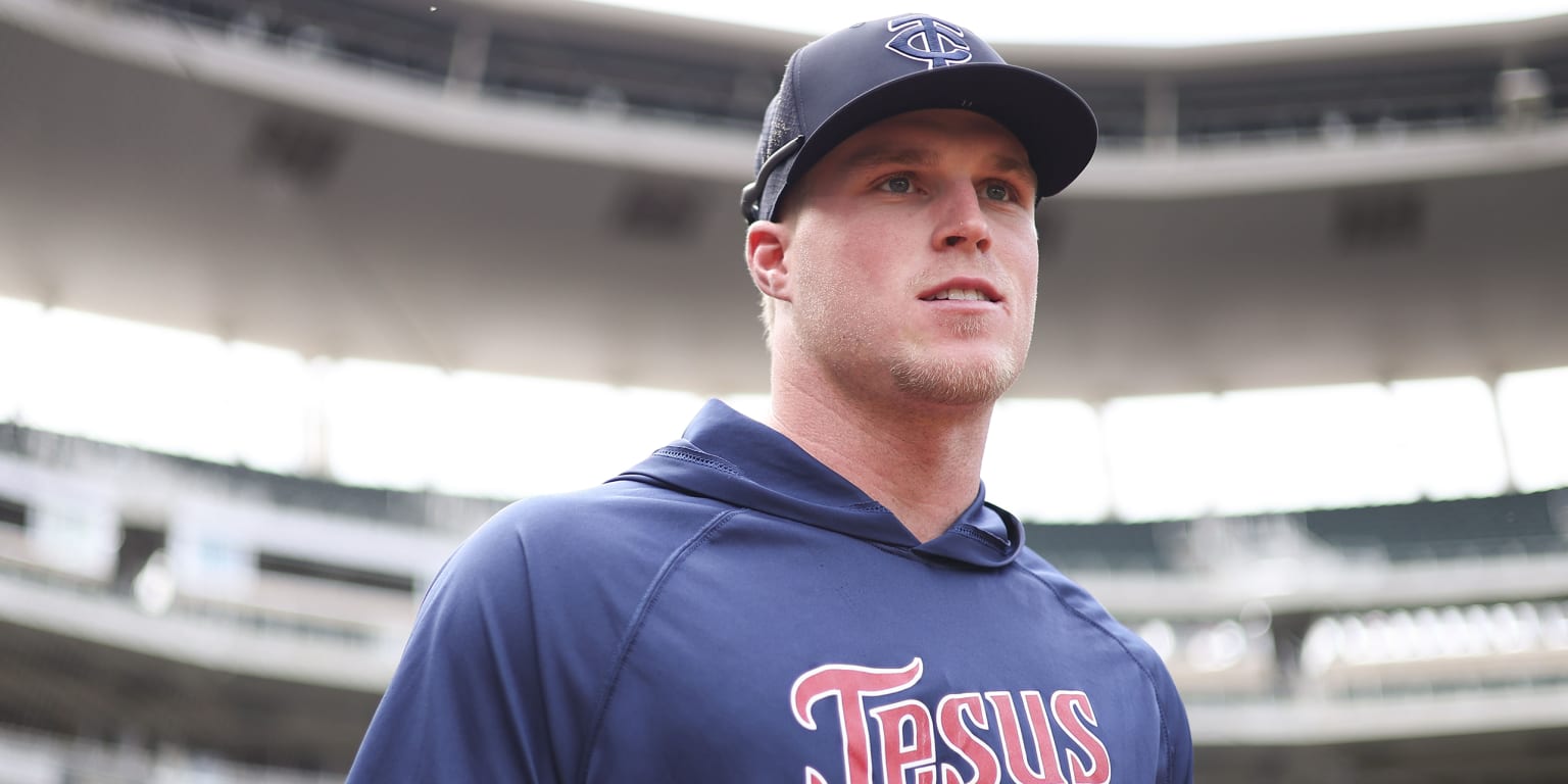 Twins top prospect Jenkins notches first big league hit in debut